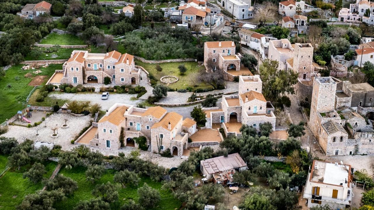 Aparthotel Arapakis Historic Castle Pírgos Dhiroú Zewnętrze zdjęcie