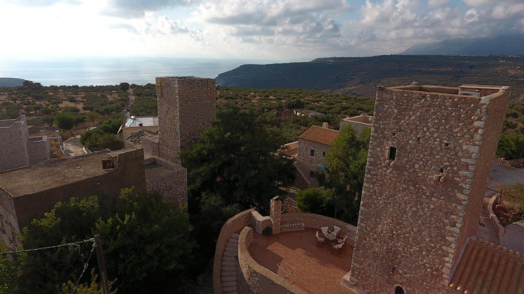 Aparthotel Arapakis Historic Castle Pírgos Dhiroú Zewnętrze zdjęcie