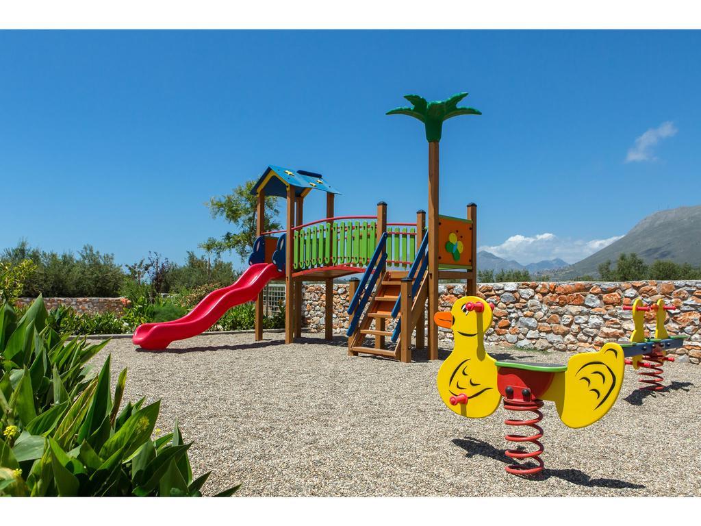 Aparthotel Arapakis Historic Castle Pírgos Dhiroú Zewnętrze zdjęcie