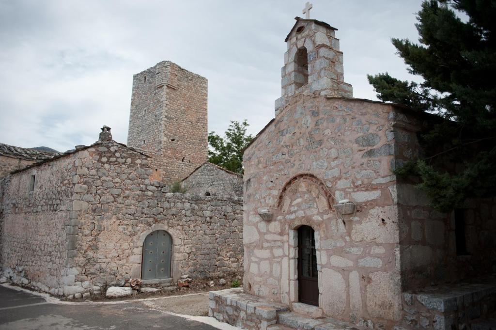 Aparthotel Arapakis Historic Castle Pírgos Dhiroú Zewnętrze zdjęcie