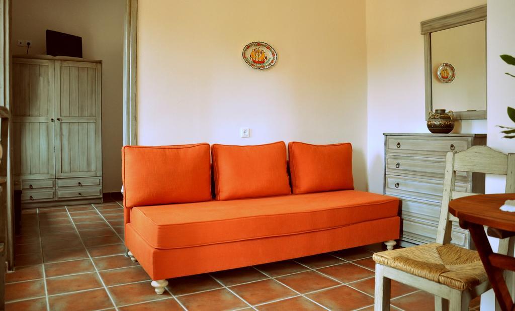 Aparthotel Arapakis Historic Castle Pírgos Dhiroú Zewnętrze zdjęcie