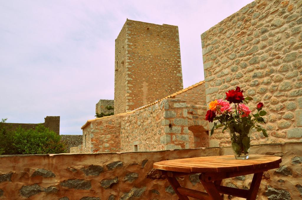 Aparthotel Arapakis Historic Castle Pírgos Dhiroú Zewnętrze zdjęcie