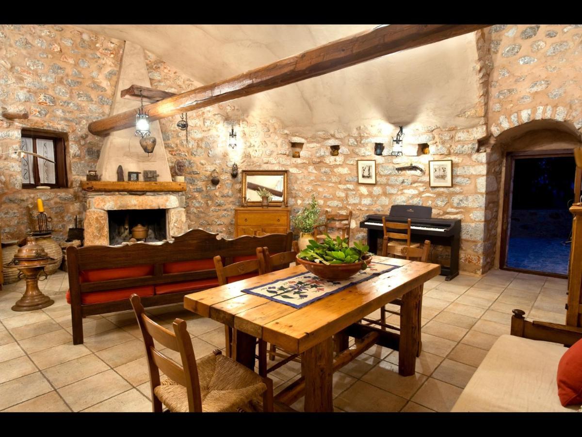 Aparthotel Arapakis Historic Castle Pírgos Dhiroú Pokój zdjęcie