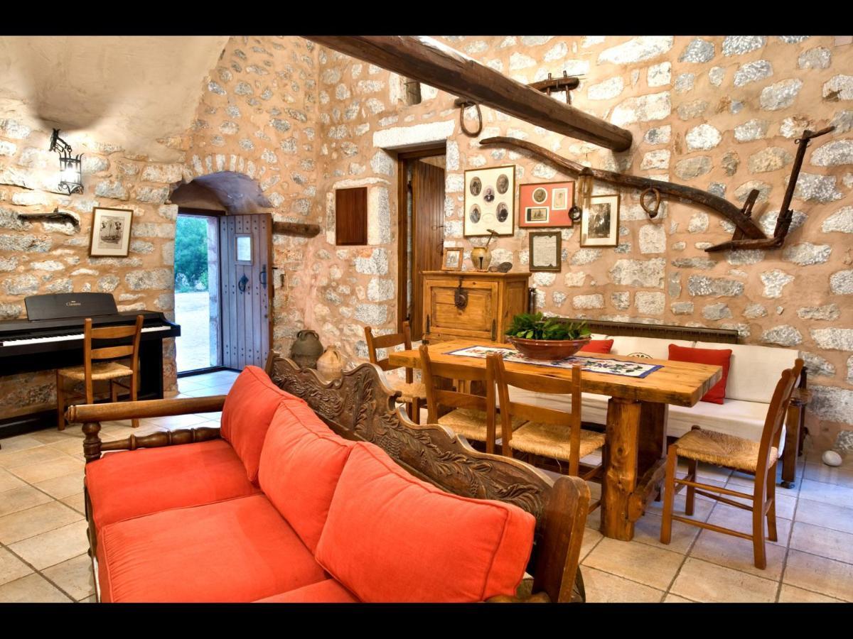 Aparthotel Arapakis Historic Castle Pírgos Dhiroú Pokój zdjęcie